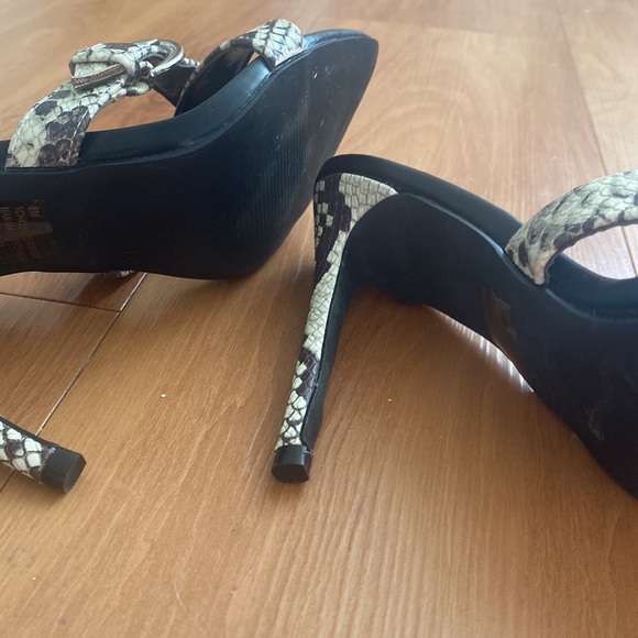 Snake heels - Picture 3 of 4